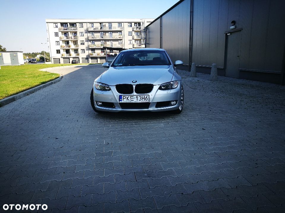 BMWklub.pl • Zobacz temat E92 325i WBAWB31010PS92749